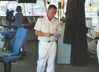 La marina de guerra inglesa se une a búsqueda de inmigrantes indocumentados desaparecidos