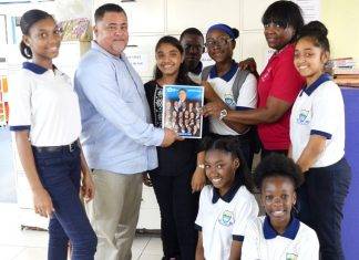 USP’s manifesto released, urges public to believe in St. Maarten