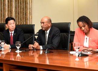 Gibson: No need to dismiss Tromp at this time