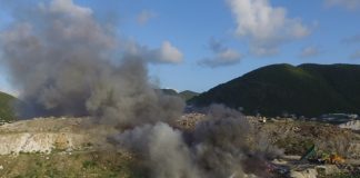 Desconocidos incendian neumáticos de manera deliberada en el vertedero