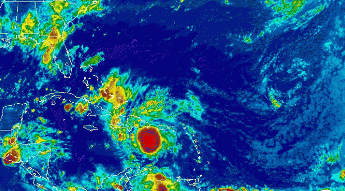 Las lluvias inundan pueblos y sigue alerta para 10 provincias