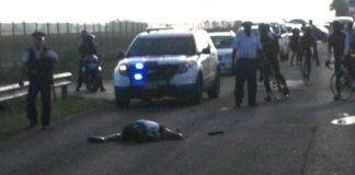 Un ciclista se debate entre la vida y la muerte tras ser atropellado por un vehículo en la carretera del Aeropuerto