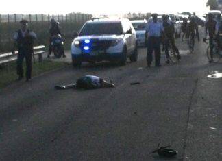 Un ciclista se debate entre la vida y la muerte tras ser atropellado por un vehículo en la carretera del Aeropuerto