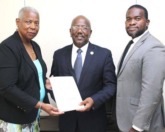 The Council of Advice presented the PM Marlin with its annual report