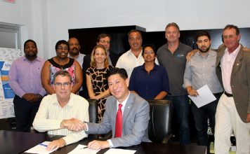 SZV Director signs first ever performance agreement