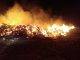 Bomberos aconsejan cerrar puertas y ventanas para evitar que humo del vertedero afecte a quienes padecen problemas respiratorios