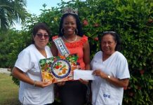 Miss Mature Queen donates to Diabetes Foundation