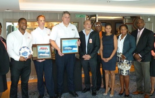 Ms Koningsdam welcomed by Port Management and Stakeholders.