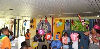 Sher’s Puppet Theater was fun at “Dutch is Fun”