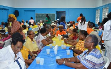 St. Maarten Lions Club entertain 120 seniors all day