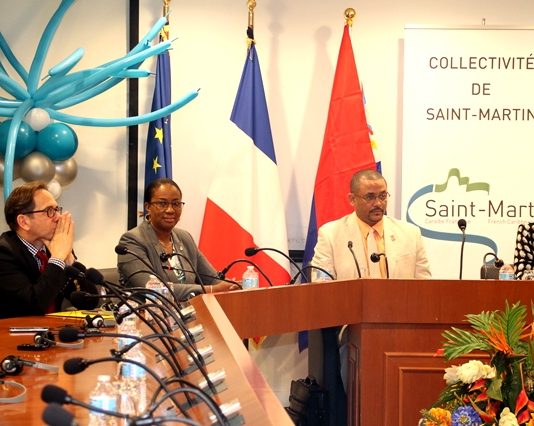Minister Jacobs attends Rights of the Child ceremony