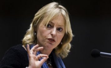 Minister Jet Bussemaker visits the Caribbean Netherlands