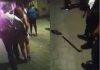 El presunto abusador de 3 menores de edad provocó una pelea en Back Street