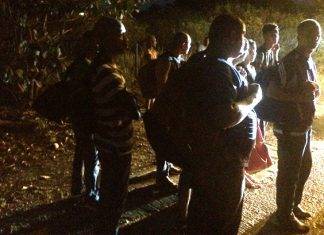 Agentes policiales arrestan en Cay Bay a 9 cubanos indocumentados