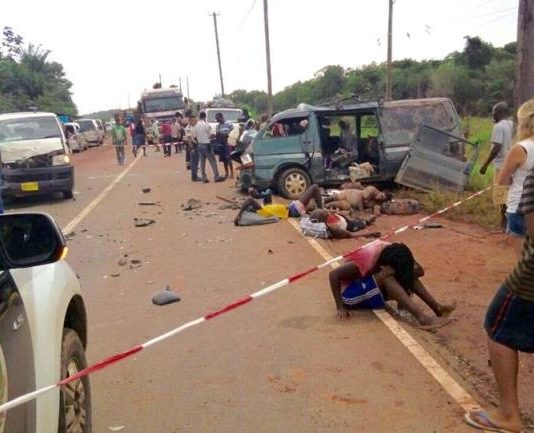 Two die in mini bus crash