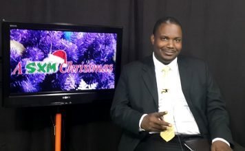 LIVE: A SXM Christmas with Andrew Dick