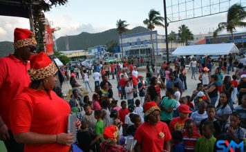 GEBE distribute gifts to children