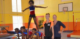 NIA acrobatic workshop with Annelies and Jiska Steenbeek