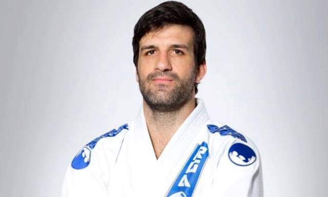 World-renowned martial artist Rolles Gracie visits SXM