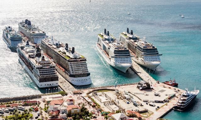 Demi Lovato Concert Shown on ABC U.S. Network Dick Clark’s New Year’s Rockin Eve 2017. Passengers of Celebrity Cruises Enjoy Concert