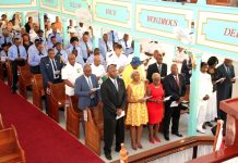 El Primer Ministro asistió a servicio religioso y de promoción del VKS