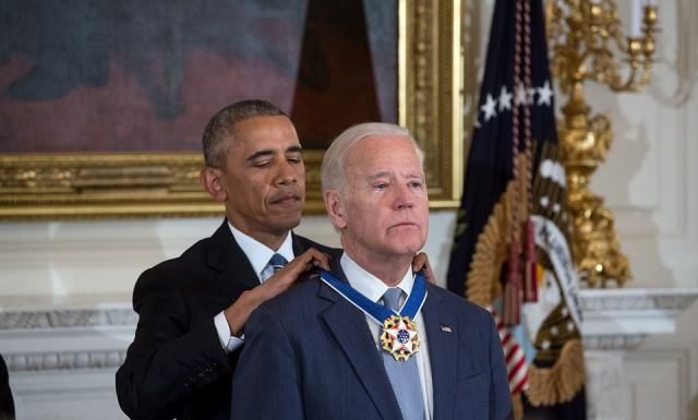 President Obama awarding the Presidential Medal of Freedom to Vice President Biden