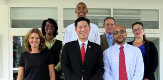 Minister Lee introduces Cabinet Staff