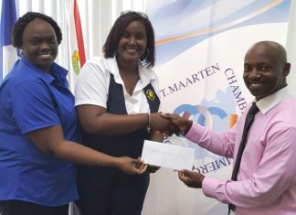 Chamber of Commerce donates to school choir