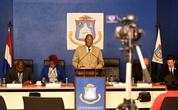 Gag order issued to civil servants by COM