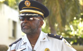 Padre es arrestado por disparar contra su hijo