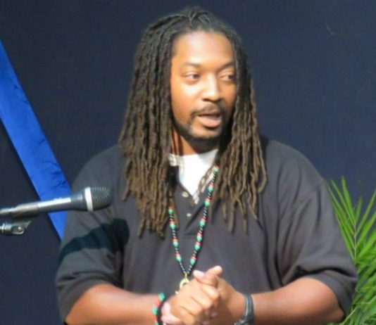 Pantophlet Villas hosts “sacu” food sale