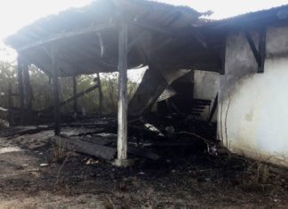 **UPDATE**: Fire at old horse stable in Le Galion