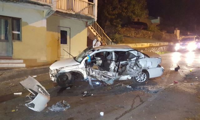 ACTUALIZADO: Hombre en estado crítico tras grave accidente automovilístico