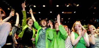 Dutch election: PM Rutte sees off anti-EU Wilders challenge