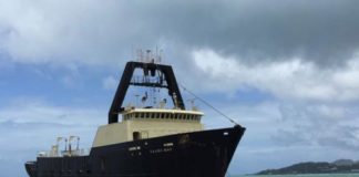 Yacht Hop gets closer to the beach
