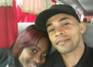 Una familia a bordo de una motocicleta se estrella; reportan un muerto