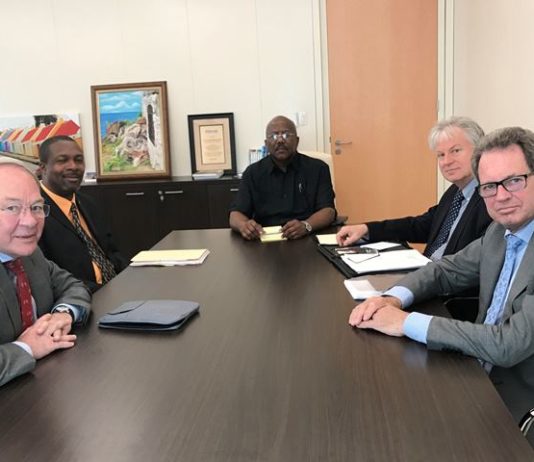 Prime Minister William Marlin meets with Progress Committee