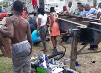 NOTICIA: Joven en estado crítico tras sufrir un accidente en una moto