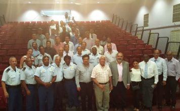 Police give robbery awareness training