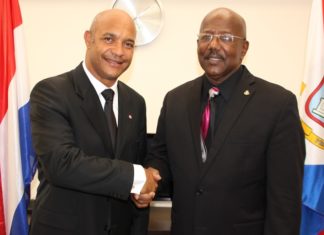 El PC Daniel Gibbs realizó su primera visita de cortesía al PM William Marlin