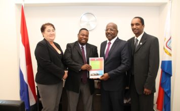 Corporate Governance Council presents Year Report 2016 To Prime Minister Marlin