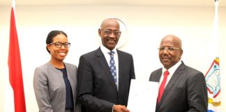 PM William Marlin receives annual report & audited financial statements 2016 for the SMDF