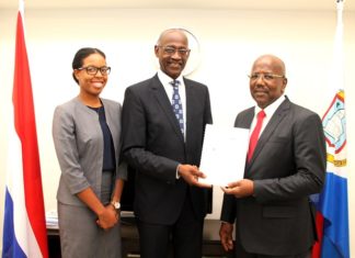 PM William Marlin receives annual report & audited financial statements 2016 for the SMDF