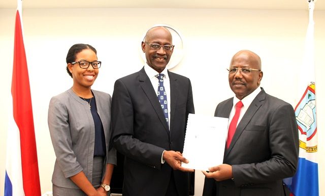 PM William Marlin receives annual report & audited financial statements 2016 for the SMDF