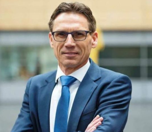 Roger Bos appointed as new Attorney-general