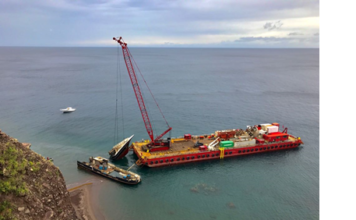 What is happening with that boat in Saba waters?