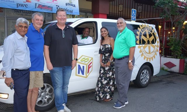 Rotary Club presents 2 vehicles to organizations