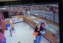 Armed robbery at jewelry store/ one suspect caught.