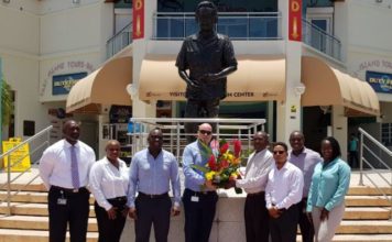 Wreath laid on the occasion of Dr. A.C. Wathey 91st birthday