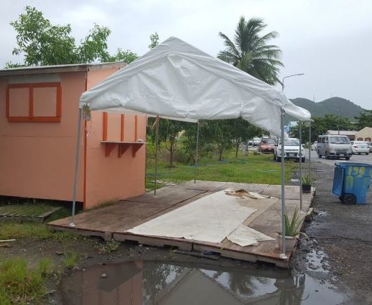 Owner requested to remove Bar/Hut